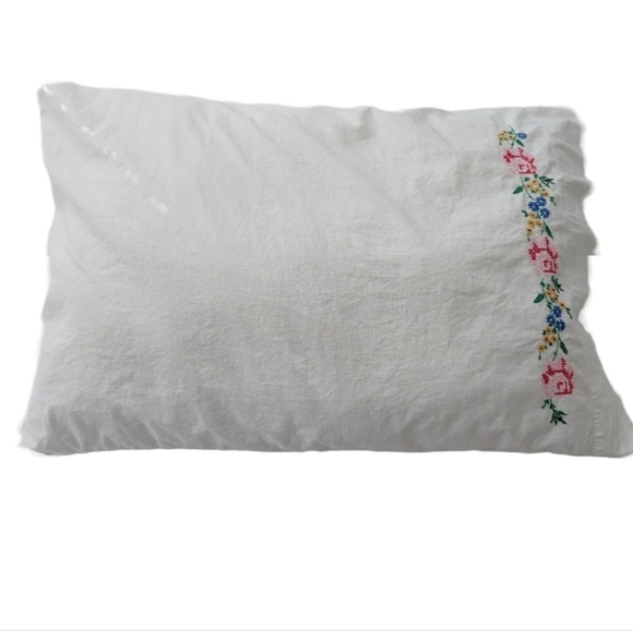 EMBROIDERED Rose Vintage Cotton White Floral Pillowcase - Picture 5 of 8